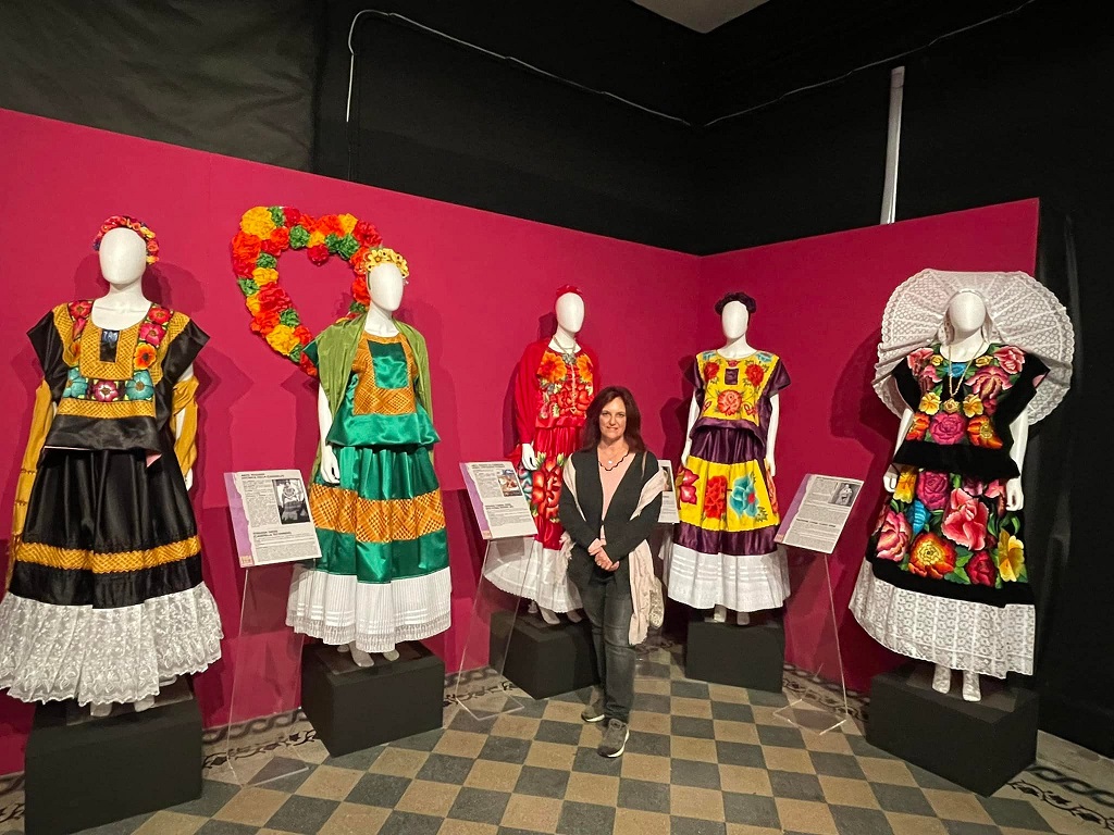 פרידה שמלות